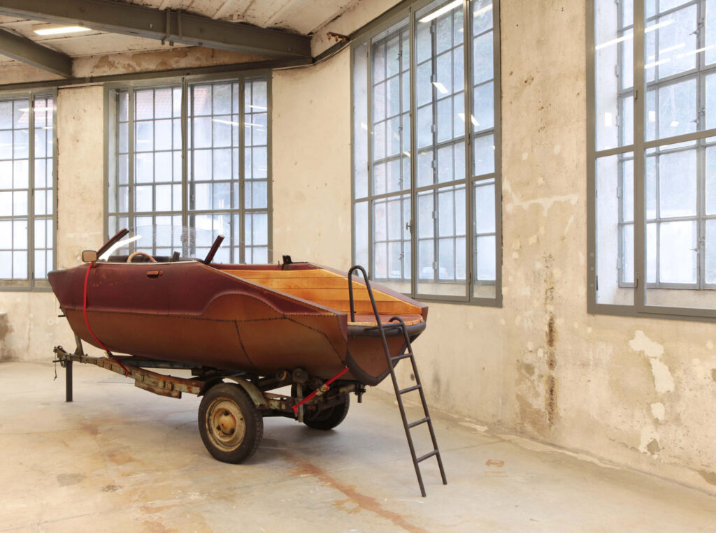 Vieux bateau customisé